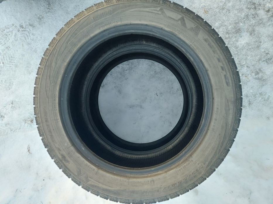 Продам две резины на 17
