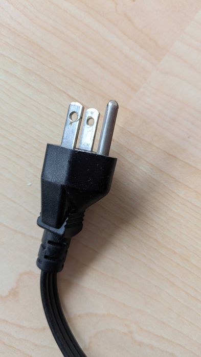 Зарядни за лаптоп