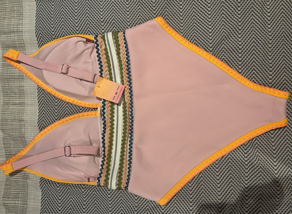 Цял неопренов бански River Island