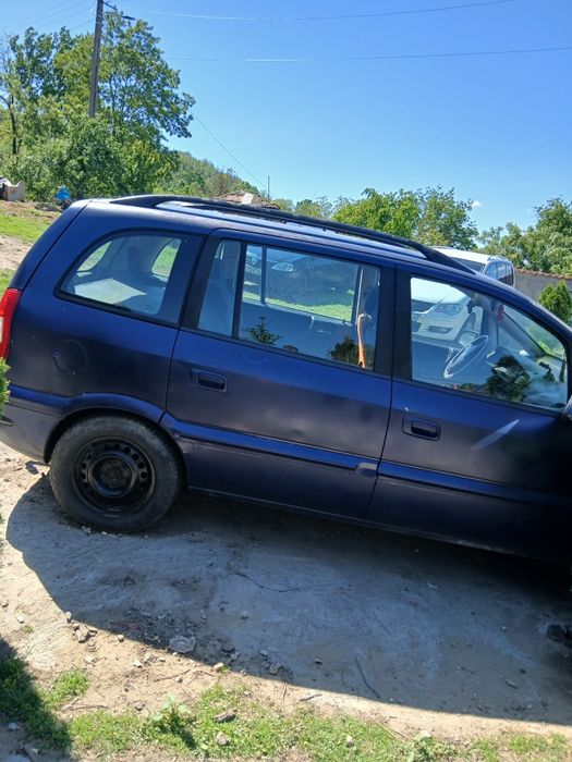 Opel Zafira 2.0 DTI, 7 locuri, [2005], [], stare bună