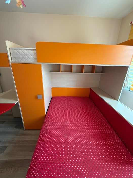 Детско обзавеждане с два матрака