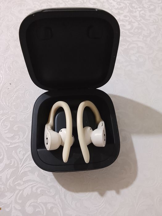 Наушники Beats Powerbeats Pro бежевый