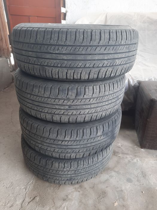 Продам резину хорошее состояние