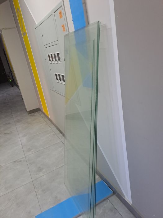 Продаю стекло 6мм