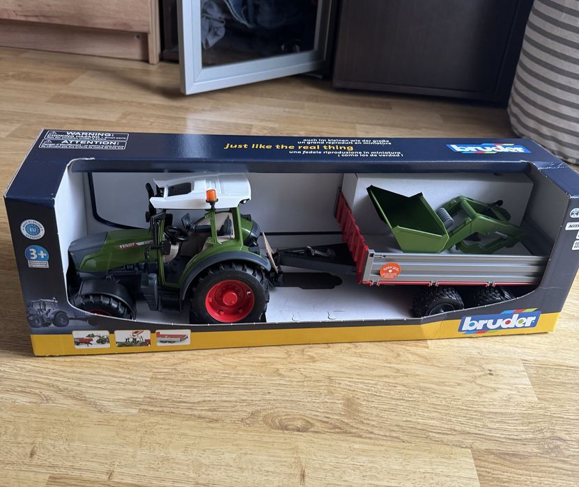 Tractor Bruder cu remorca nou