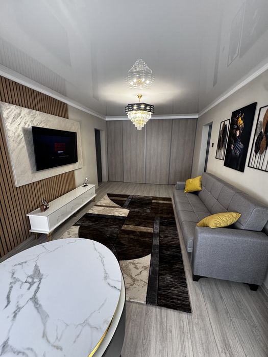 Apartament 3 camere Piața Mare–Roșiori | Renov. complet 2025 | 2 balcoane | REHAU | Mobilat