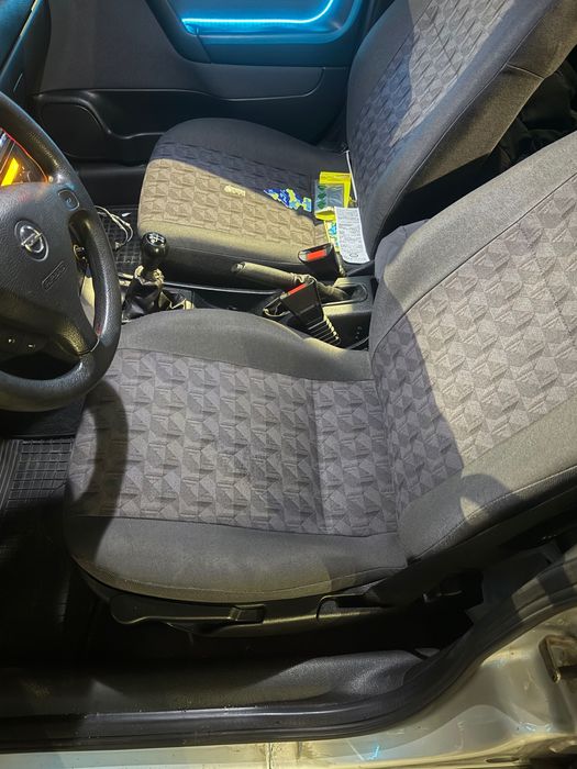Vând Opel aste g 1,8 benzina
