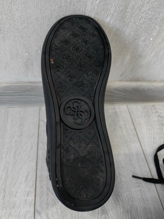 Дамски обувки guess