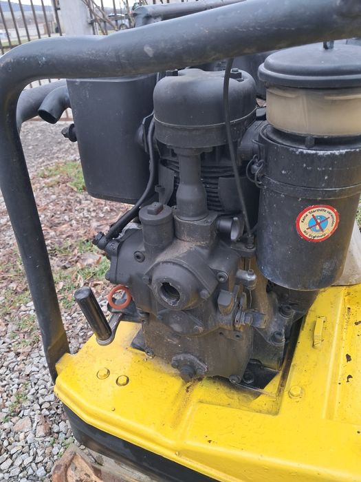 Placa compactoare talpa vibranta mai Cilindru  compactor tasator tasat