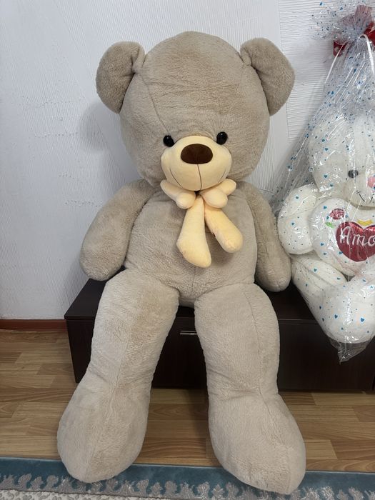 большой плюшевый мишка