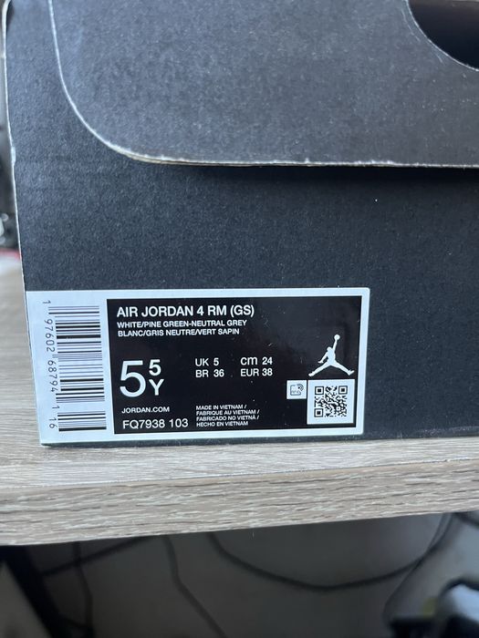 Обувки jordan 4 rm pine green размер 38