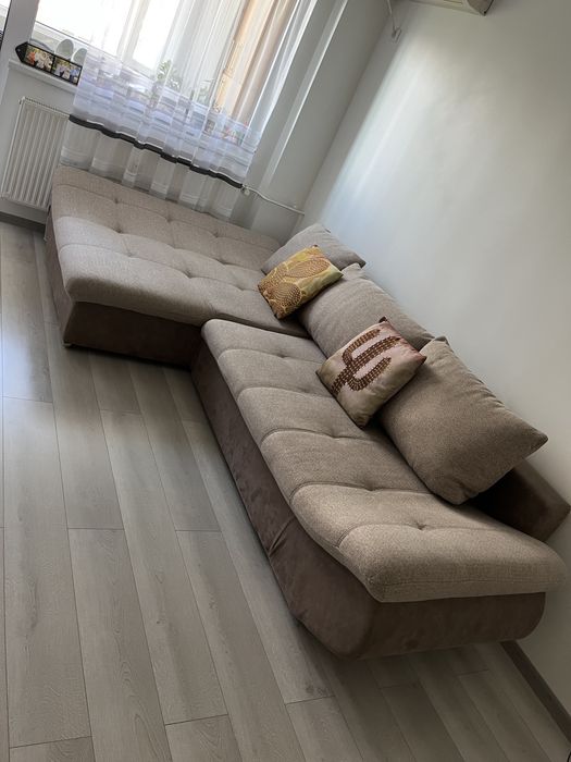 Colțar extensibil cu ladă de depozitare – spatios si comod