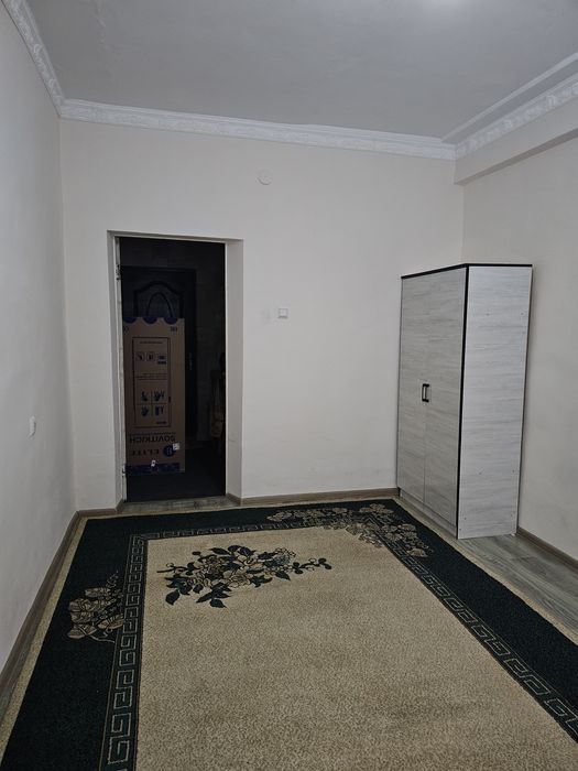 Сдаётся 1/1/5 в бывшем общежитие С удобствами внутри. Метро Машинасозл