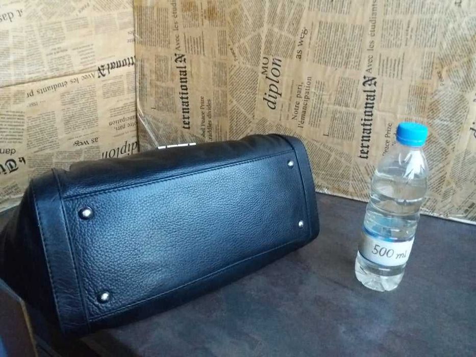 дамска черна кожена чанта от естествена кожа