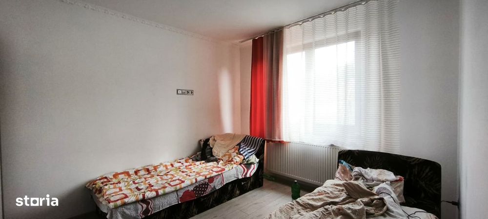 De inchiriat casa cu 6 camere in Cristesti