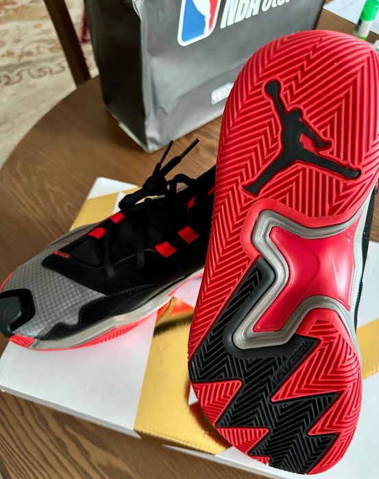 Кроссовки Nike Jordan