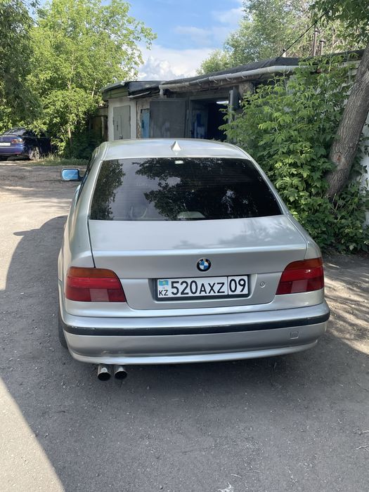 Бмв е39 1996года