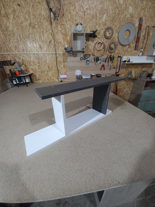 Полка настенная,новая