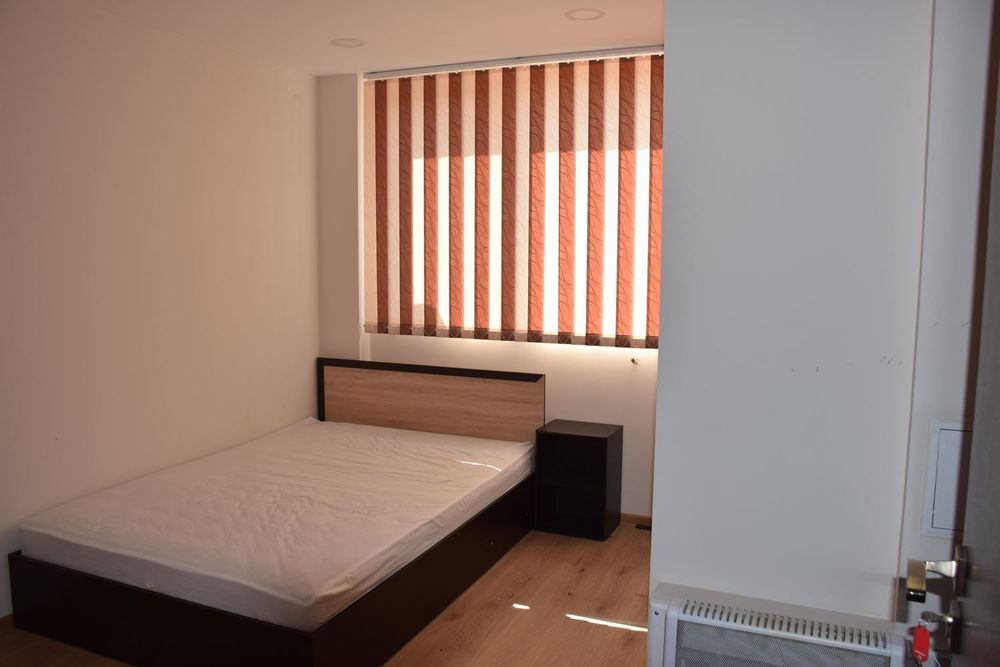 Триетажна къща! ж.к."Красна Поляна 2"!