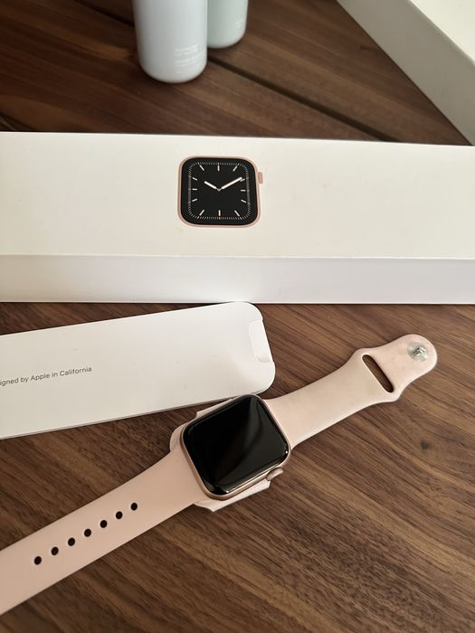 Apple watch 5 series