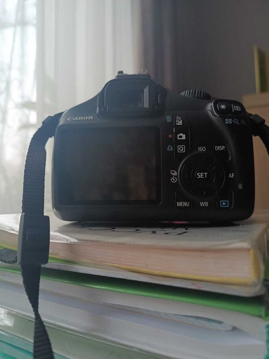 Фотоаппарат Canon EOS 1100D