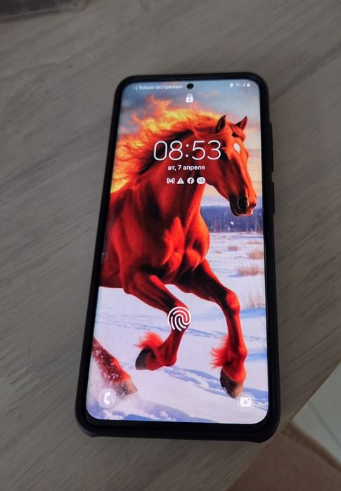 Телефон  Samsung Galaxy S 20 в отличном состоянии