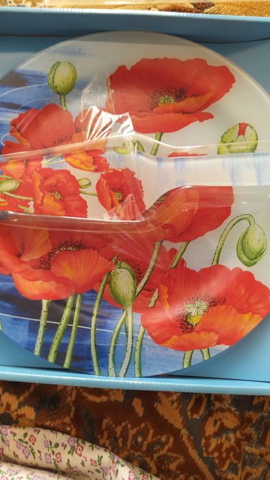 Хрусталь и прочая посуда.