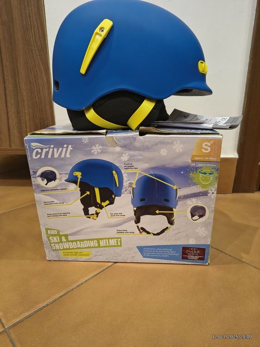 Vând casca ski snowboard mărimea S 70 lei