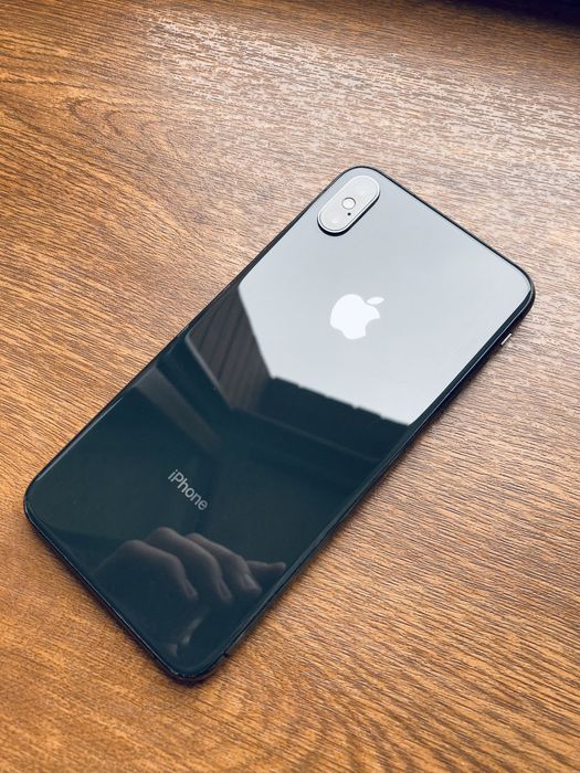 iPhone Xs Max 256GB Dual sim sotladi