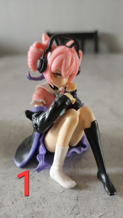 Аниме фигурки каждая по 5 тыс