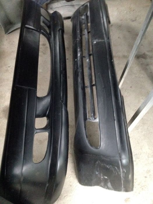 Продам бампер на мерседес c 202