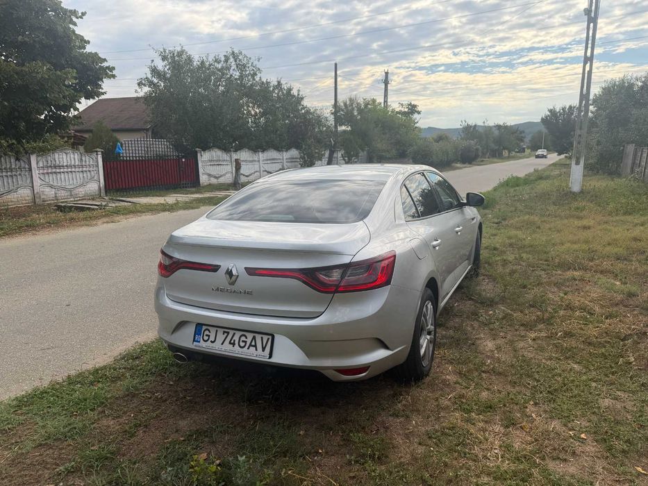 Megane 4 1.3 TCE benzina 115 cp 6 viteze 77.350 km Unic proprietar