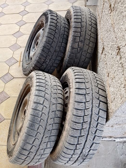 Продам комплект колес на ауди R15