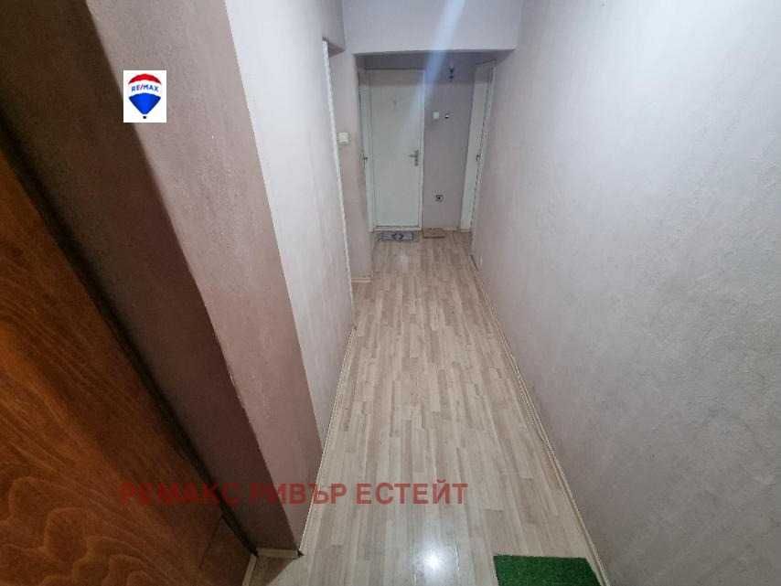 Дава се под наем Двустаен апартамент в Русе, Родина 2 - 64 кв.м за 255 € - Снимка #3