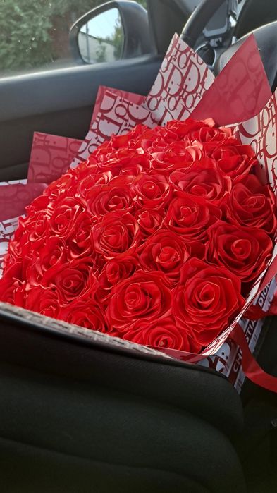 Buchet trandafiri din satin