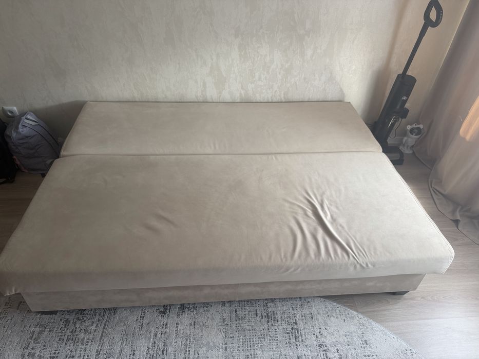 Продам диван срочно