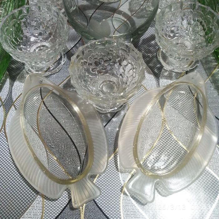 Посуда из прошлого в отличном состоянии.