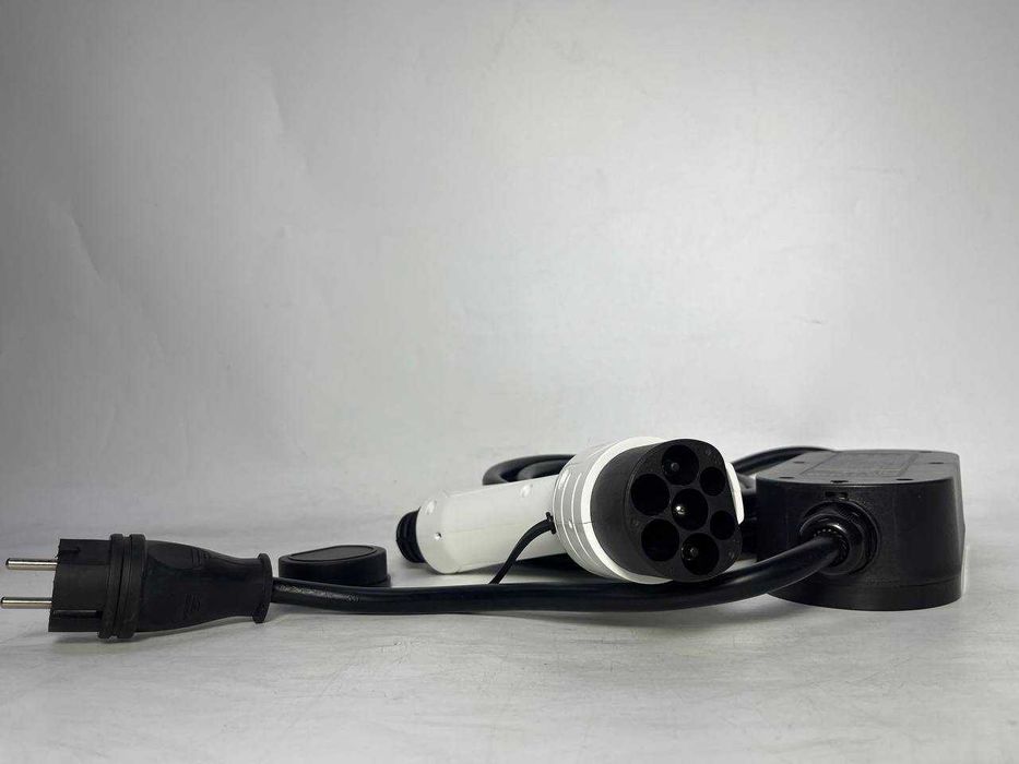 Зарядные устроиства на электромобиль и гибрид