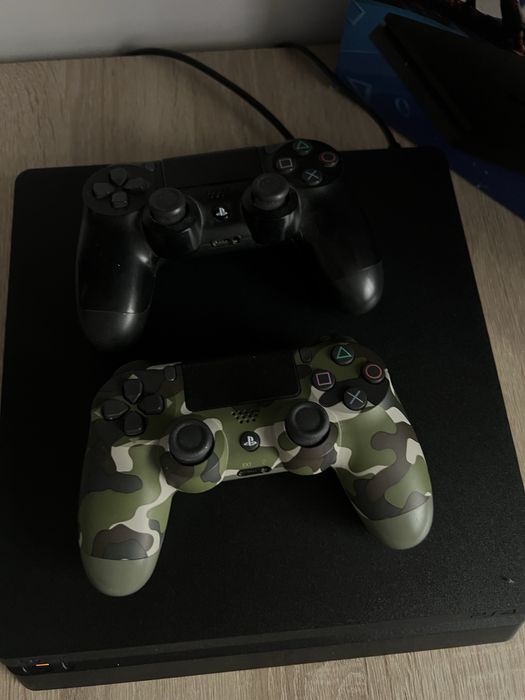 PlayStation 4 + 2 controlere + 9 jocuri