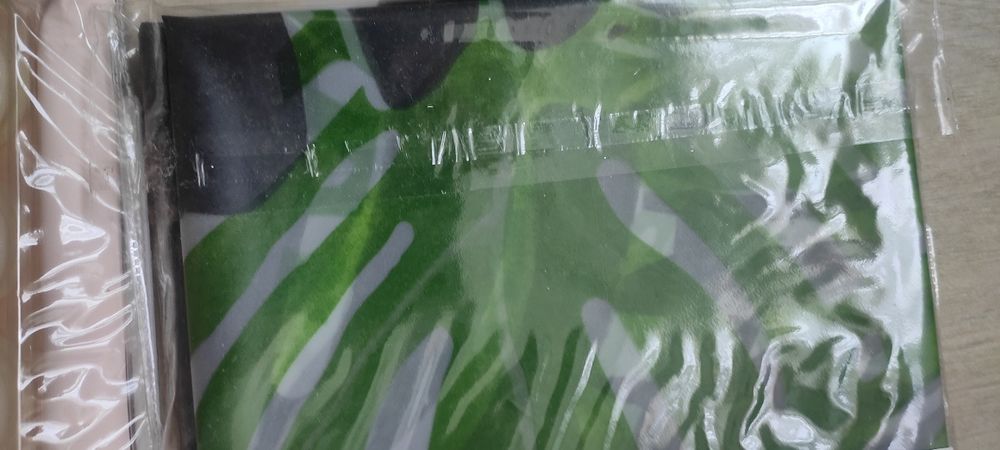 Нови за баня ъглова поставка и завеси 3 броя