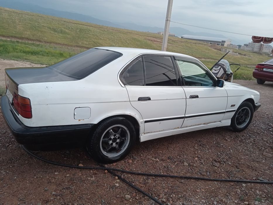 Продам БМВ 525 и Мазда 636