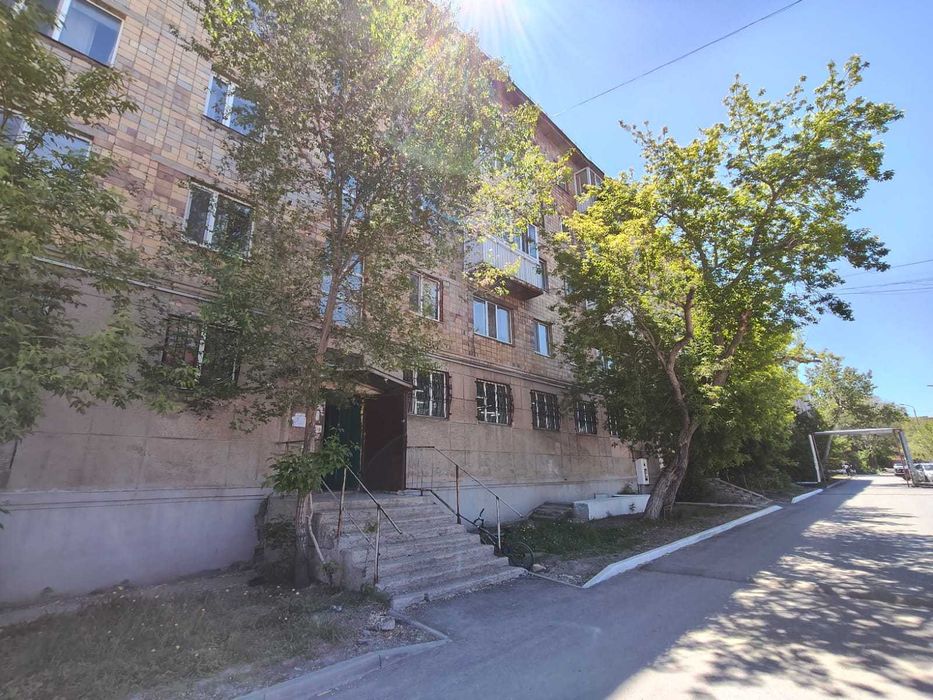 3 ком на 3 этаже 30 квартал