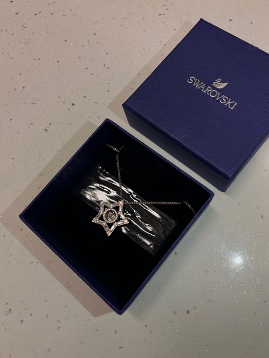 Оригинално Swarovski колие