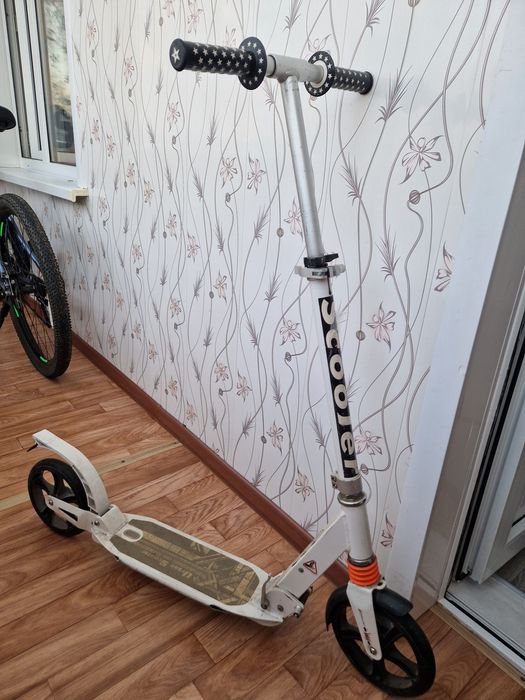 Продам самокат детский