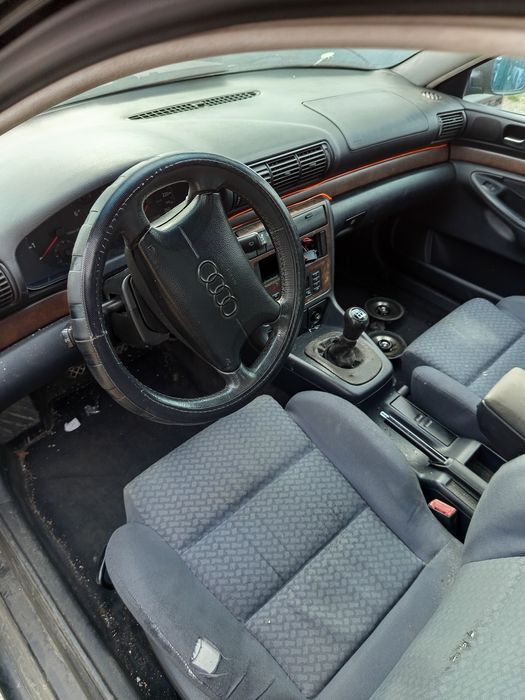 Ауди А4 1.8 123кс 1996г  на части