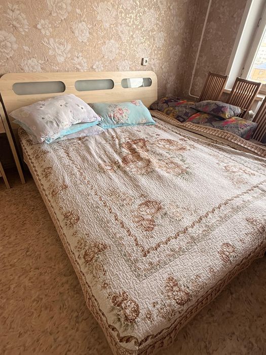 Спальный гарнитур б/у