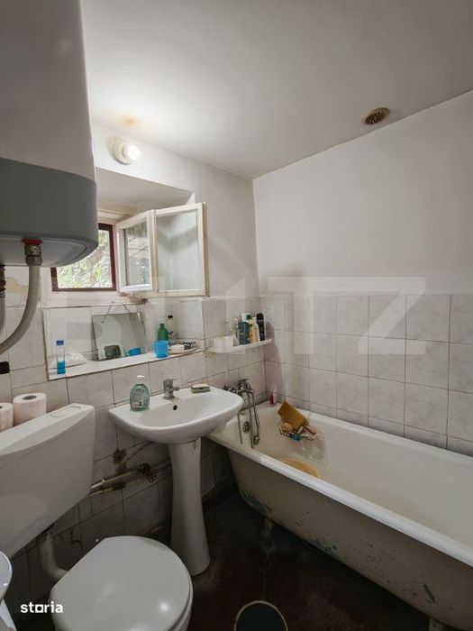 Casa de vazare, 175 mp, teren 6200 mp, exclusiviate, zona Centrala Tur