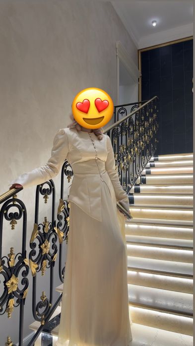 Продам платья 15000