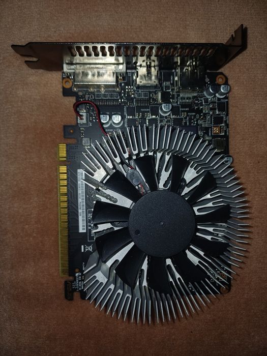 Kit PC: Placă Bază ASUS + Intel i5-7400 + 4GB RAM + Placă Video