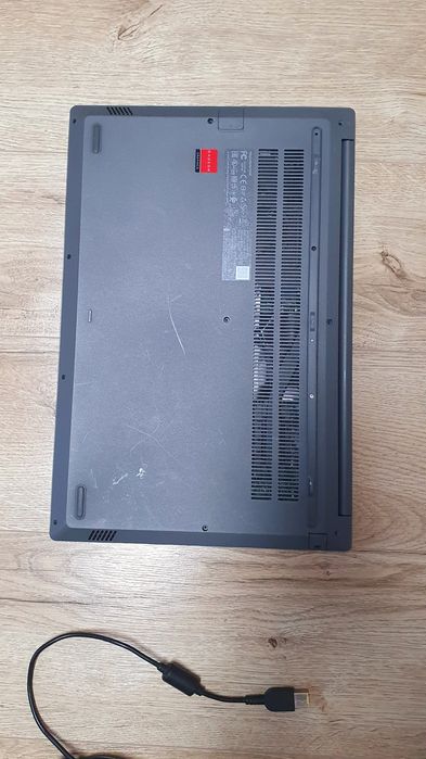 Laptop Lenovo ThinkBook 15 i5 gen10, 16 GB RAM, SSD de 512 GB